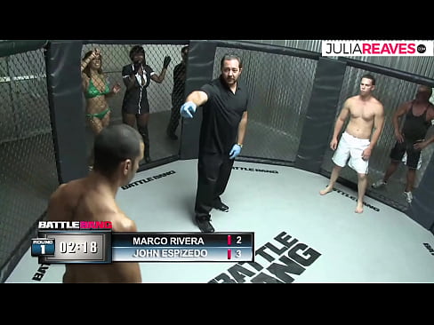 ❤️ Ultimate Fighter fucks wata lamba yarinya dama bayan fada a cikin zobe Batsa vk ❤