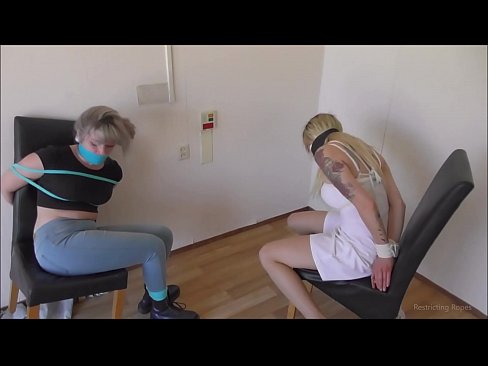 ❤️ An kamu da cutar / ɗaure kuma ta gaga / yarinya cikin damuwa Batsa vk ❤